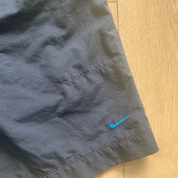 Nike- Mens M Navy Swim Trunks mesh liner New condition - Picture 3 of 6